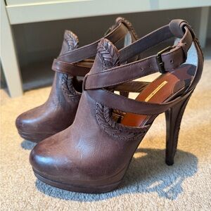 MaxStudio Brown Heels